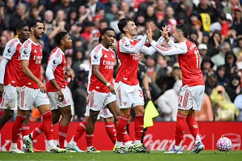 تشكيل أرسنال.. تعديل وحيد من أرتيتا.. وجيوكيريس يقود الهجوم أمام بلباو